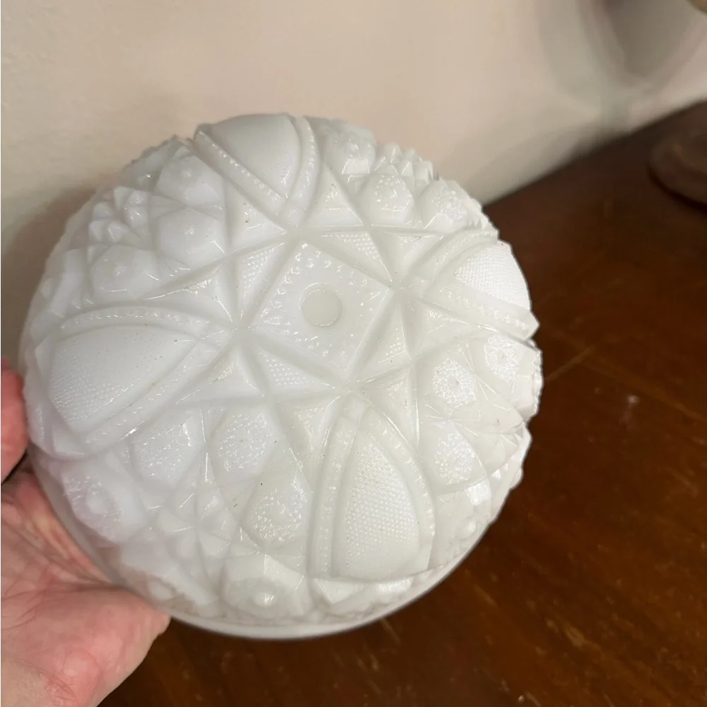 Vintage Toltec by‎ McKee - Milk Glass Bowl